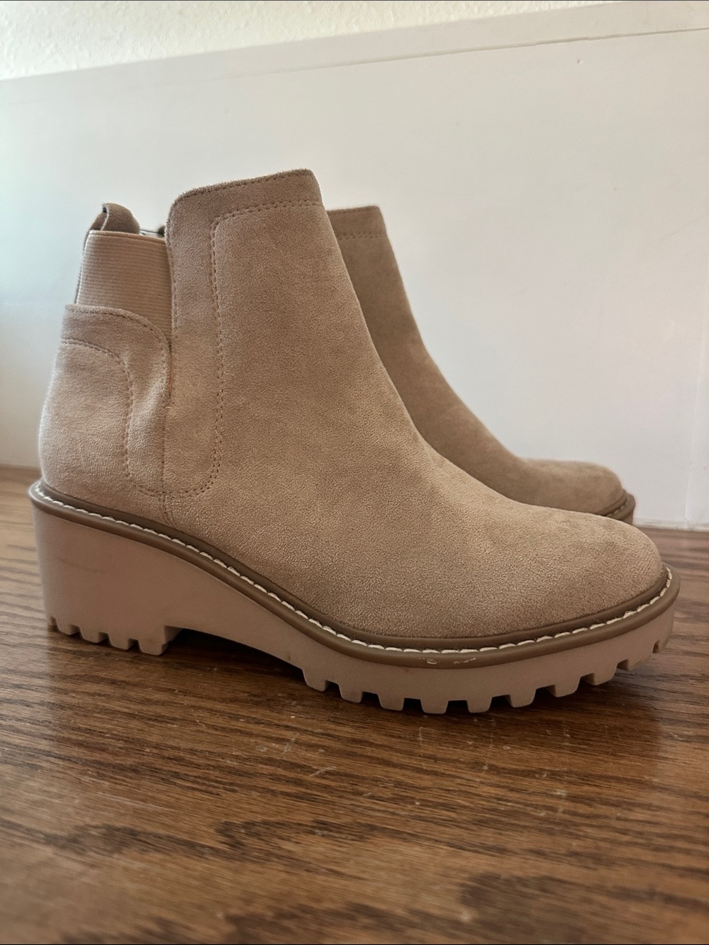 Dolce Vita Taupe Suede Chunky Chelsea Bootie for Women